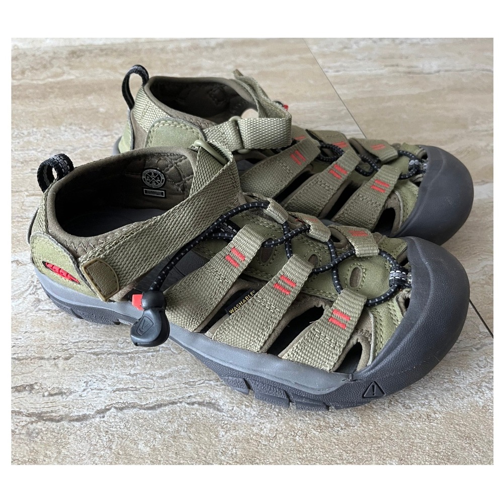 KEEN Newport H2 Sandal Boys Kids Size 3 Olive Green Hiking Water Shoe Excellent
